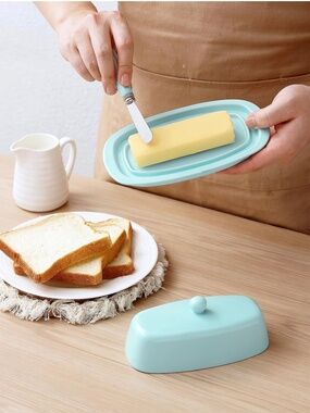 Zulay Kitchen Ceramic Butter Dish with Lid and Stainless Steel Butter Kni